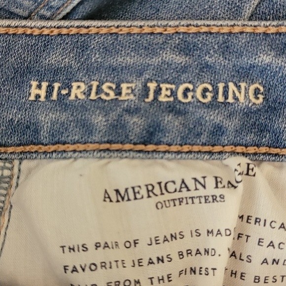 American Eagle high rise jegging Sz 2 short Distressed - Picture 6 of 7
